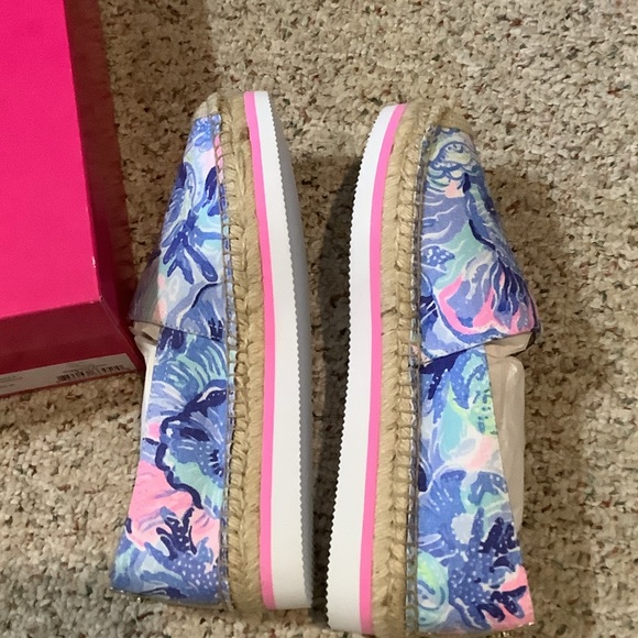 Lilly Pulitzer Saltwater Blue and Pink Marlo Espadrilles, 8.5M - Picture 7 of 10